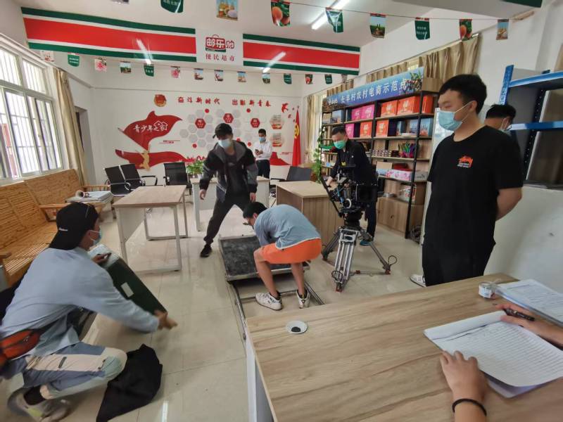 灞桥区广告片拍摄公司：极简主义践行者，少即是多的视觉哲学